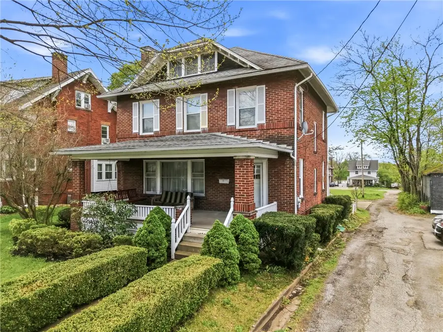 896 Alcoma St, Sharon, PA 16146 - #2