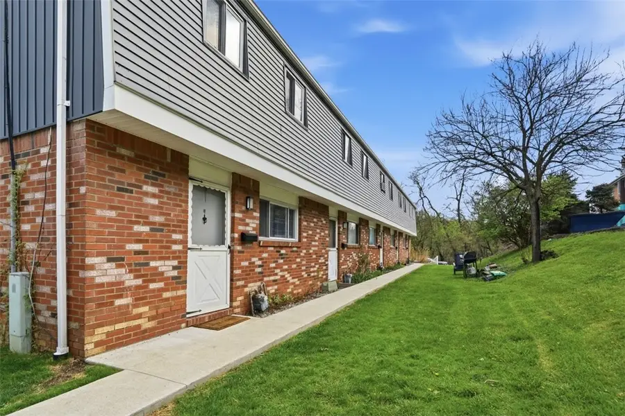 3801 Hilpert St, Pittsburgh, PA 15227 - #3