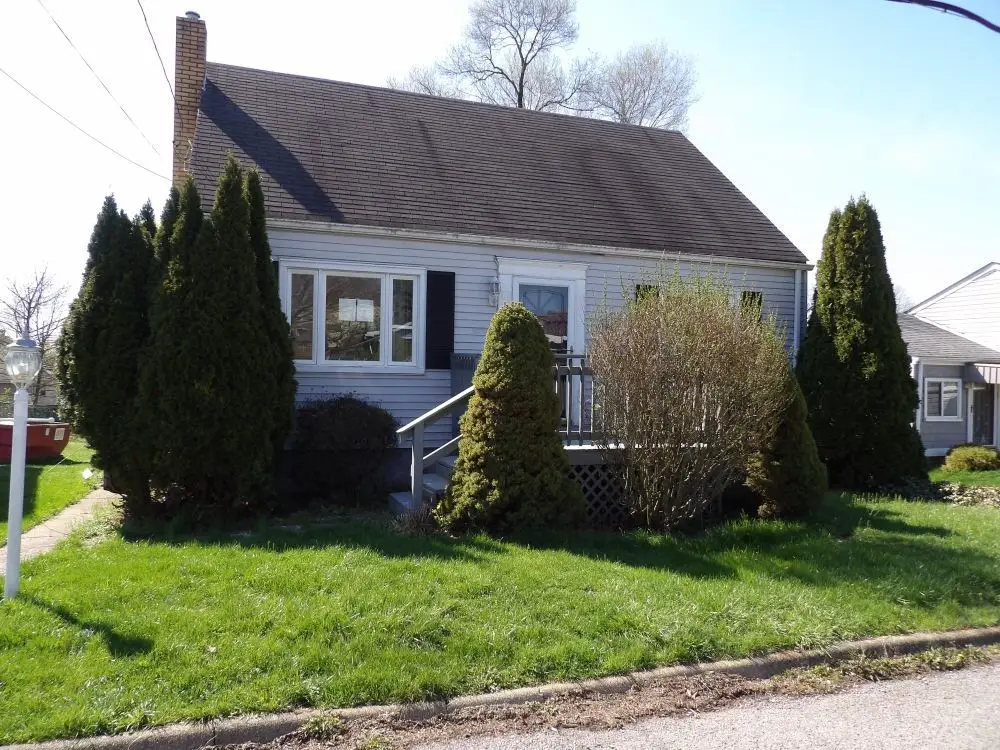 1821 W 8th St, Beaver Falls, PA 15010 - #1