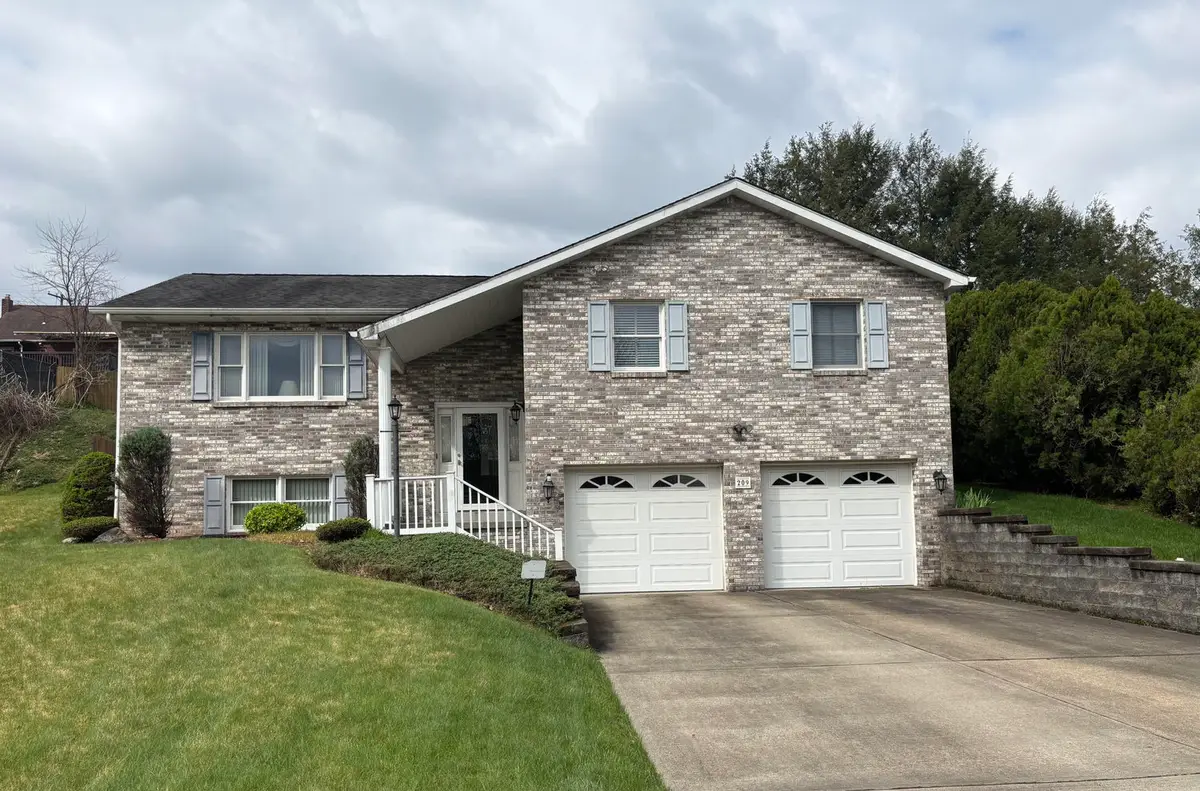 209 Falcon Ridge Drive, New Kensington, PA 15068 - #1