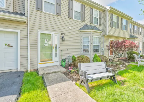 303 Winners Cir, Canonsburg, PA 15317