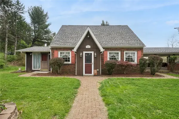 3856 Memory Dr, Elizabeth, PA 15037