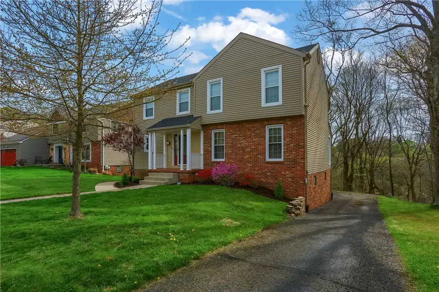 208 Parliament Drive, Coraopolis, PA 15108 - #3