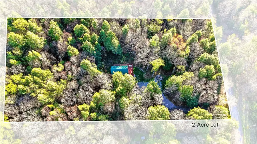 304 Clear Run Rd, Central City, PA 15926 - #2