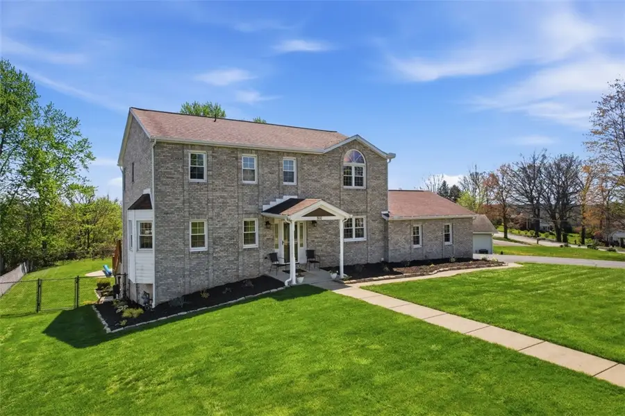 100 Walnut Dr, Robinson, PA 15136 - #2
