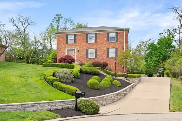 6663 Chapel Dr, Bethel Park, PA 15102