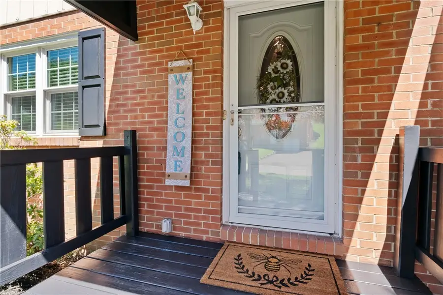 585 Pine Line Dr, Pittsburgh, PA 15237 - #2