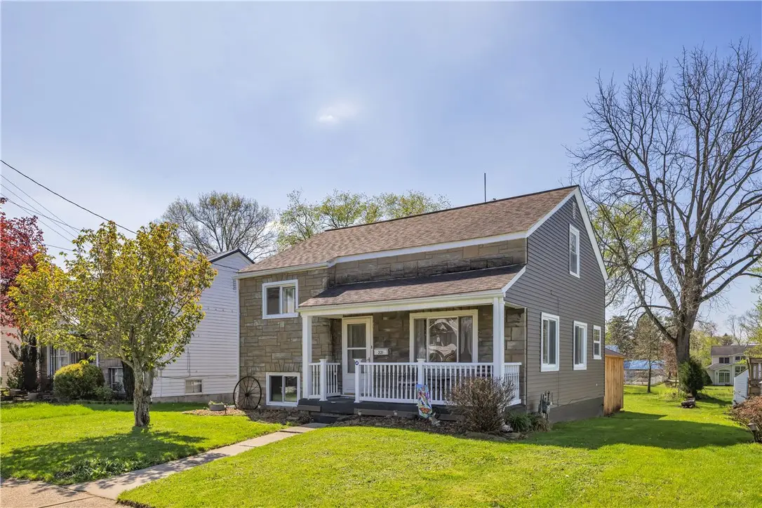 221 E Metzger Ave, Butler, PA 16001 - #1