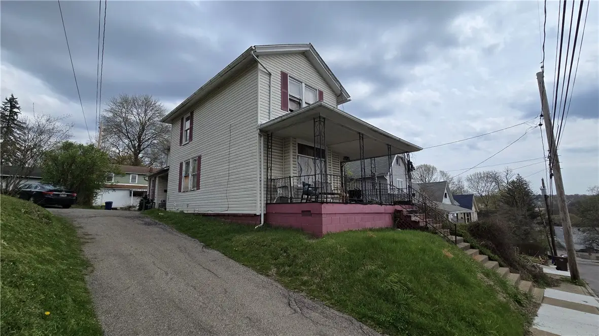 338 Ellsworth St, Sharon, PA 16146 - #1