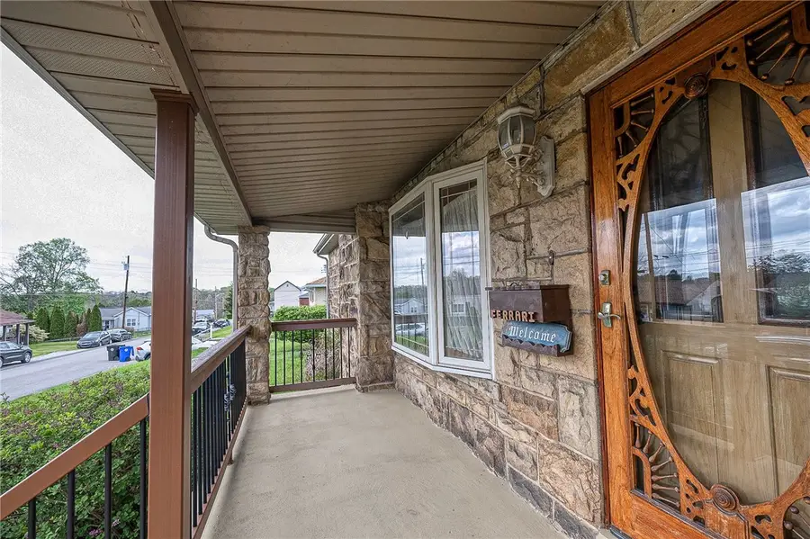 699 Kaye Ave., Monaca, PA 15061 - #2