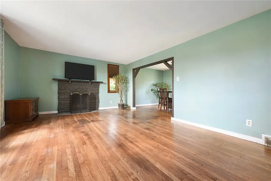 131 Sylvania Dr, Pittsburgh, PA 15236 - #2
