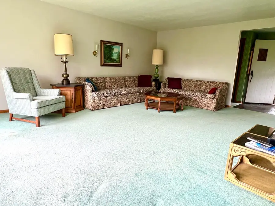322 Constitution Avenue, West Mifflin, PA 15122 - #3