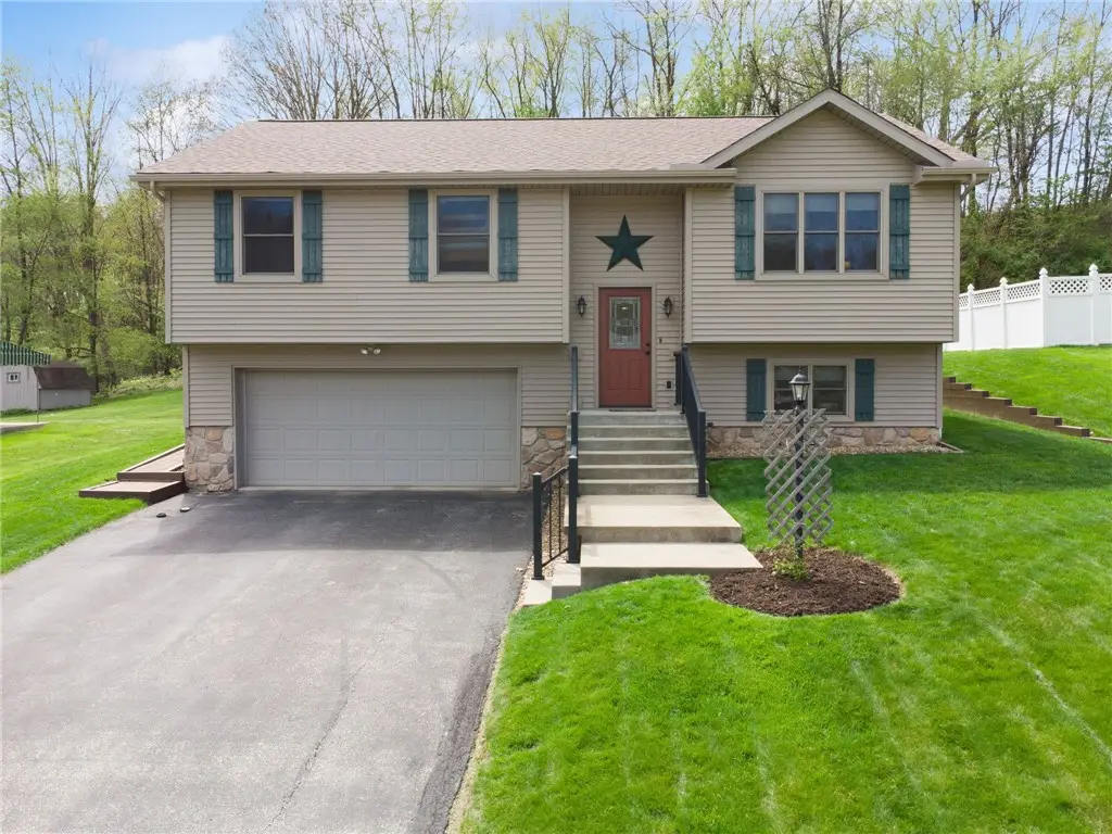 541 Lori Dr, Leechburg, PA 15656 - #1