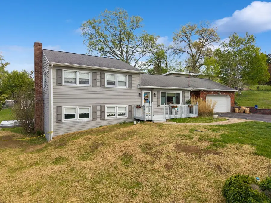 709 Farview Drive, Greensburg, PA 15601 - #2