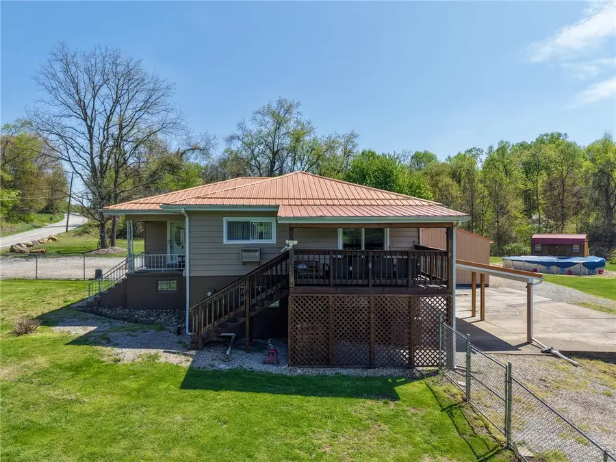 713 York Run Rd, Smithfield, PA 15478 - #3