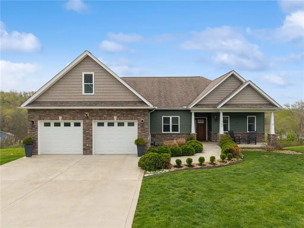 737 Janwood Dr, Latrobe, PA 15650 - #1