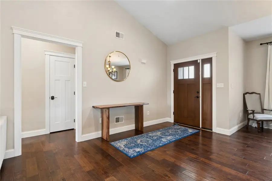 737 Janwood Dr, Latrobe, PA 15650 - #3