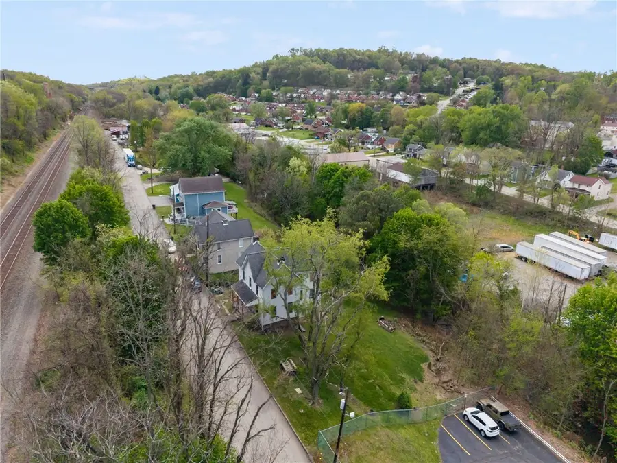 1101 Chambers Ave Ext, Jeannette, PA 15644 - #2