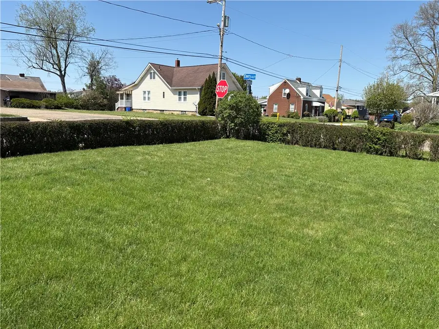 2613 Linden Ave, Hopewell, PA 15001 - #2