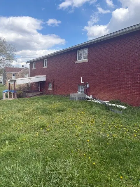 1508 W Green St, Connellsville, PA 15425 - #2