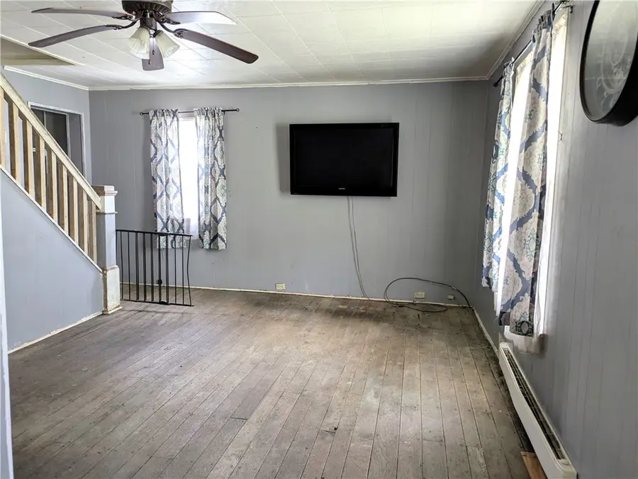 723 Broadford Rd, Connellsville, PA 15425 - #2