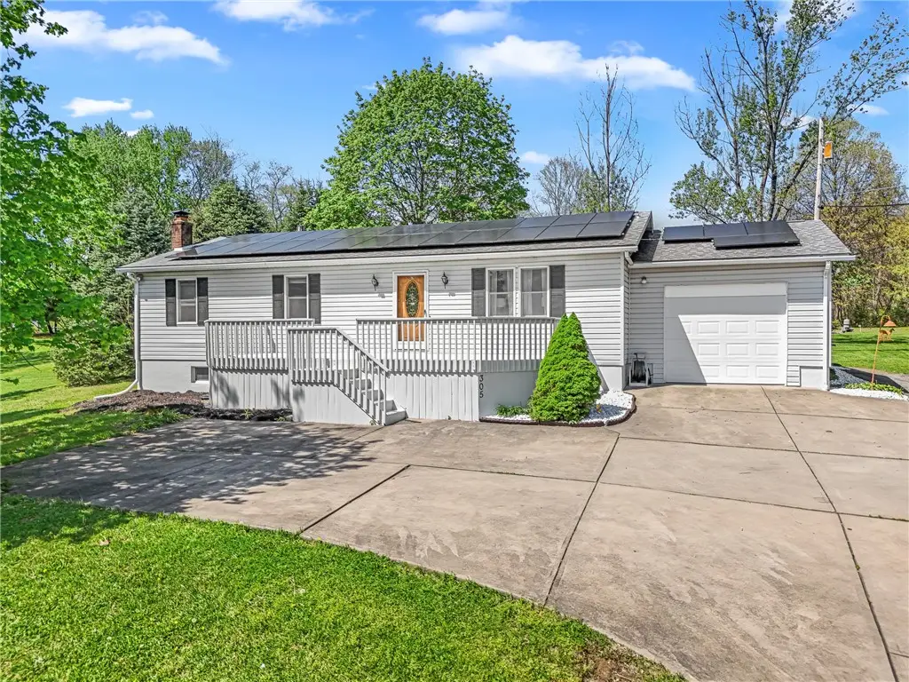 305 Highland Dr, Natrona Heights, PA 15065 - #1