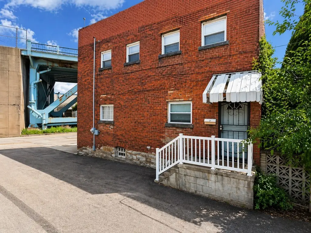 427 Oak Aly, McKees Rocks, PA 15136 - #1