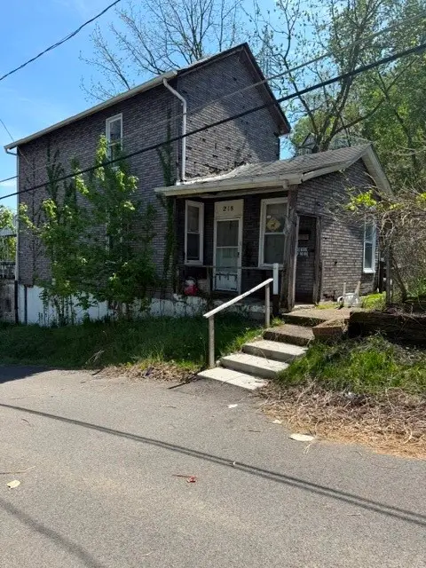 218 Florien St, Pittsburgh, PA 15204 - #2