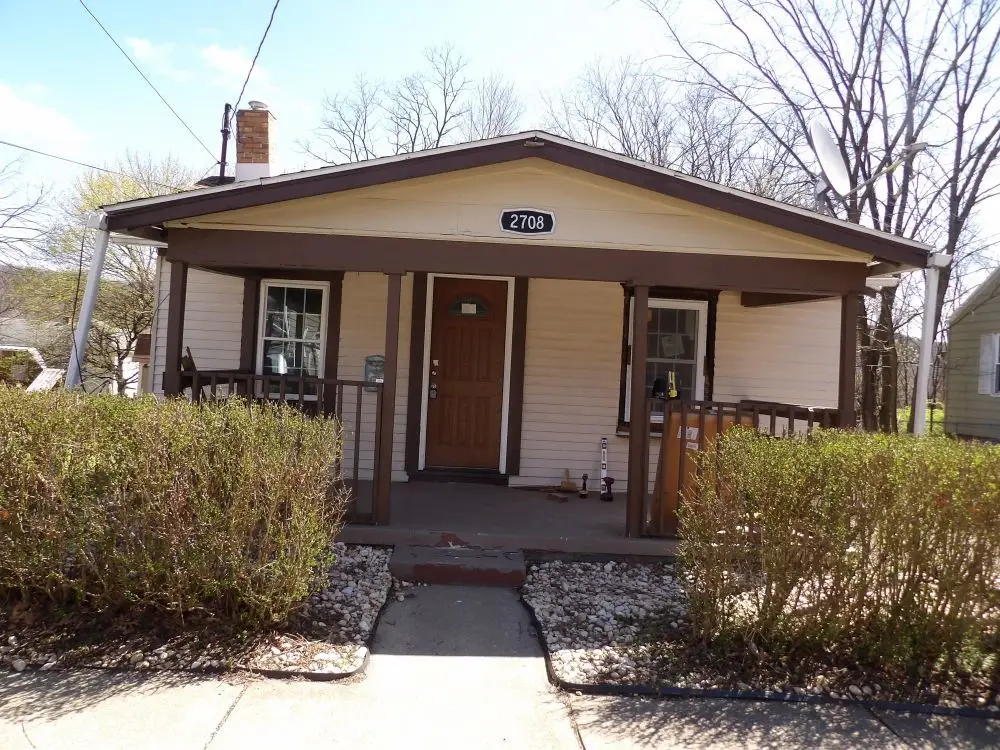 2708 5th Ave, Beaver Falls, PA 15010 - #1