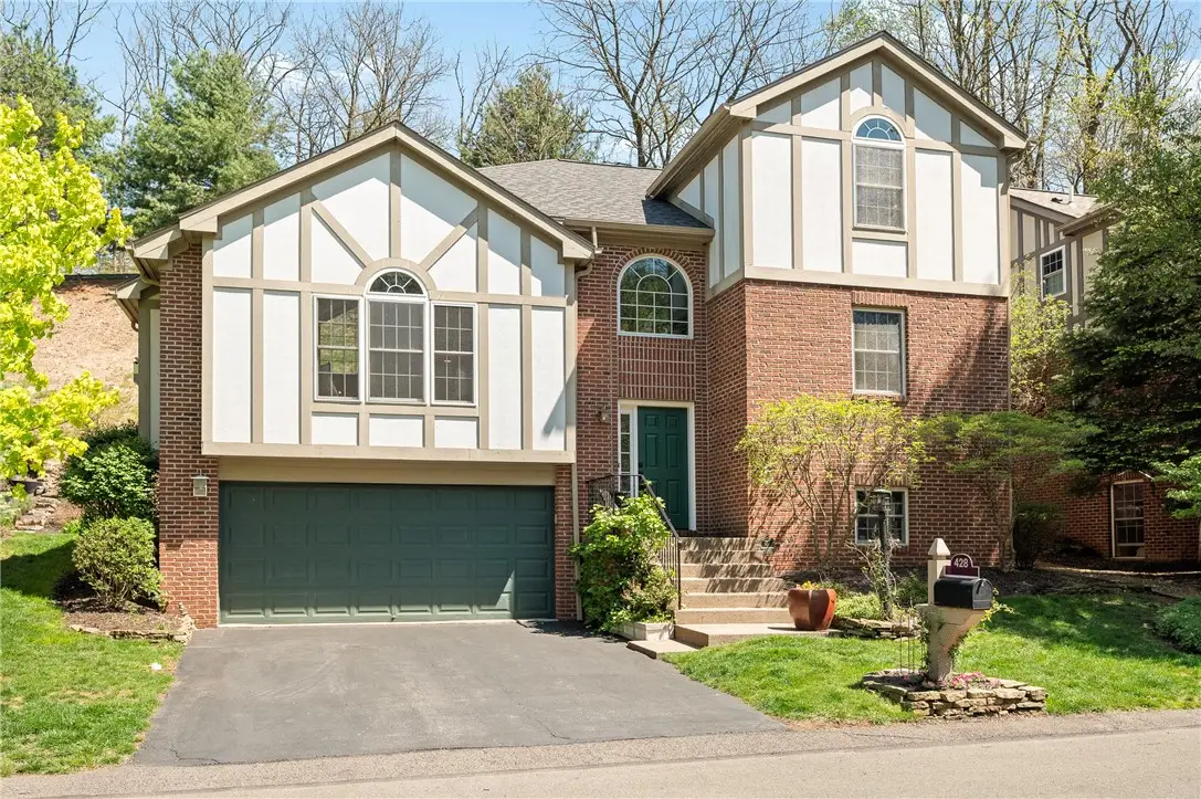428 Rockledge Dr, Sewickley, PA 15143 - #1