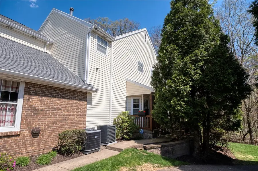 1637 St Andrews Dr, Oakmont, PA 15139 - #2