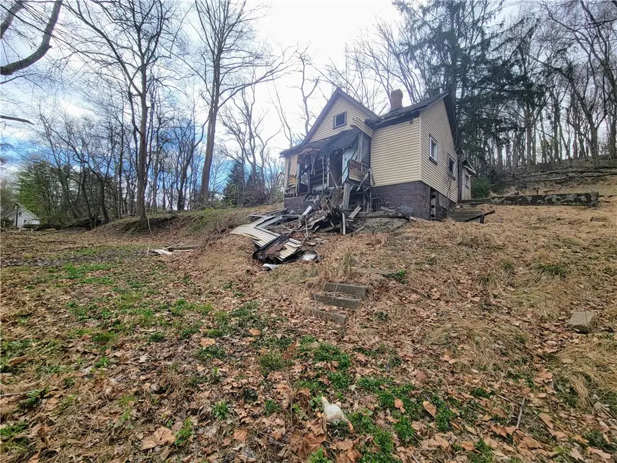 3867 Leslie Ave, Allison Park, PA 15101 - #2