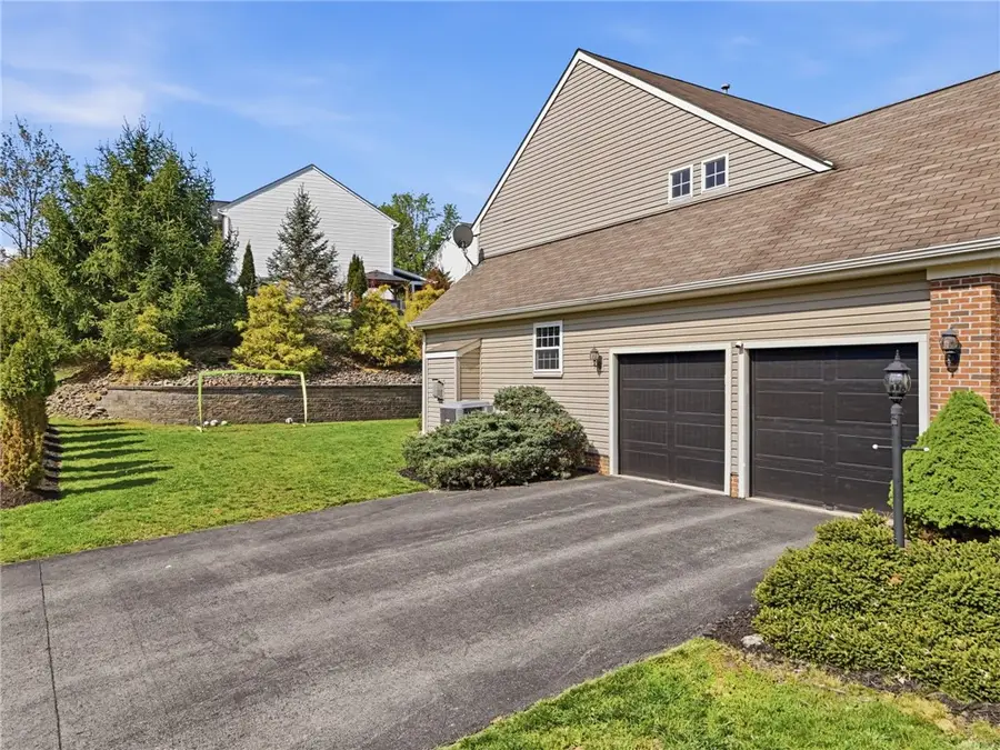254 Cliffside Dr, Mars, PA 16046 - #3