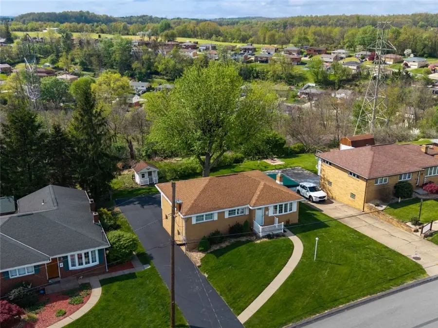 1233 Hedy Lynn Dr, North Huntingdon, PA 15642 - #2