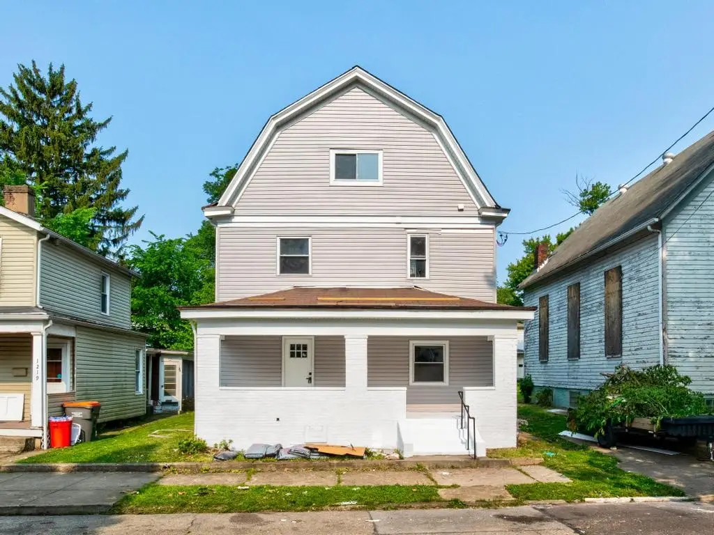 1221 4th Ave, Beaver Falls, PA 15010 - #1