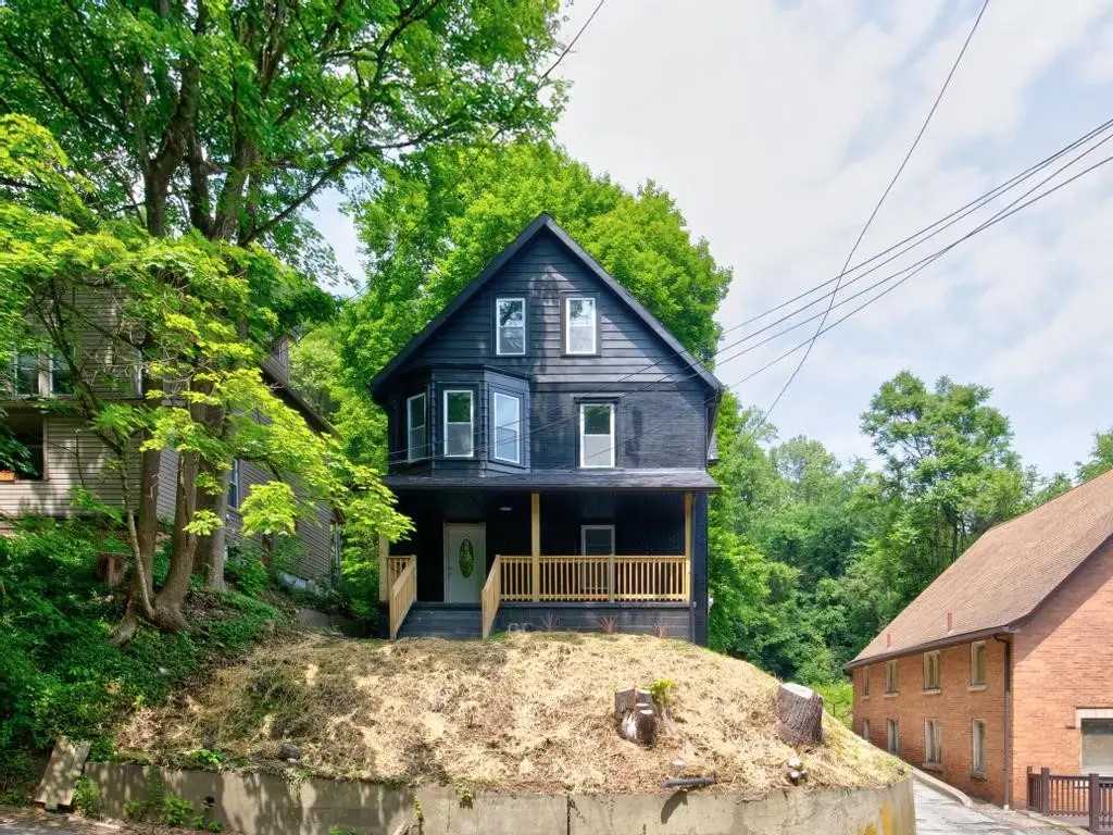 910 Main St, Aliquippa, PA 15001 - #1