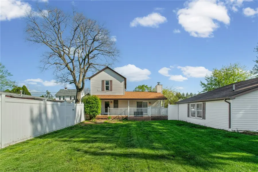 213 Pine St, Zelienople, PA 16063 - #2