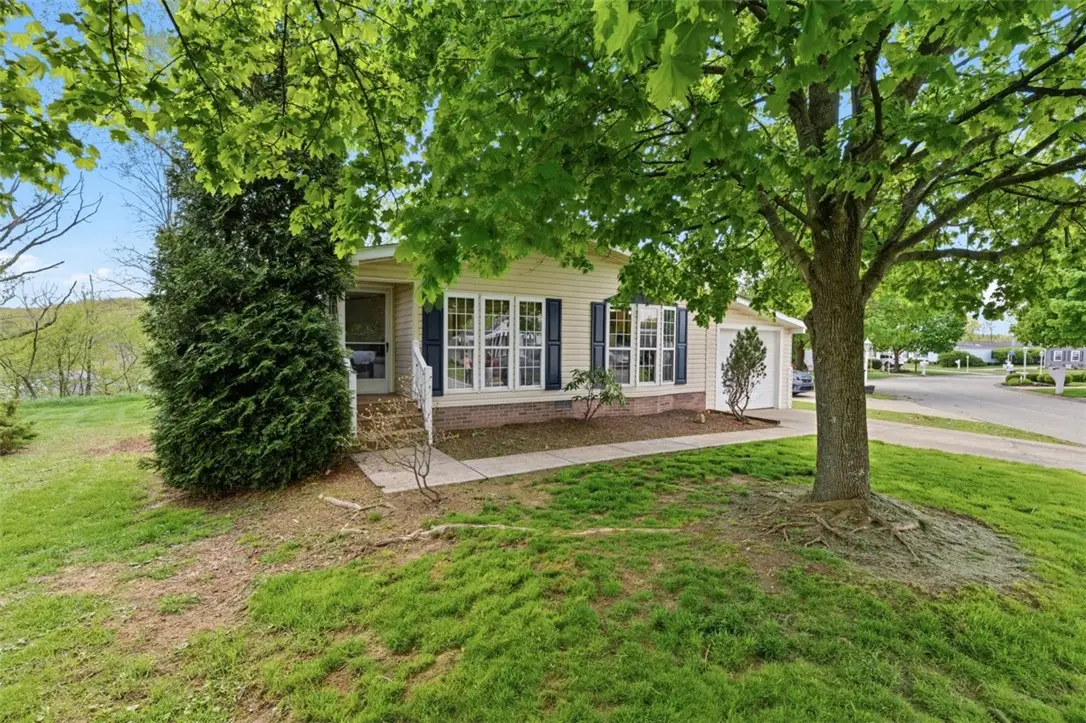 10 North Rock Lake Court, Zelienople, PA 16063 - #1