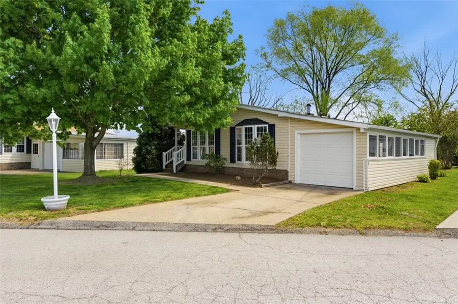 10 North Rock Lake Court, Zelienople, PA 16063 - #2