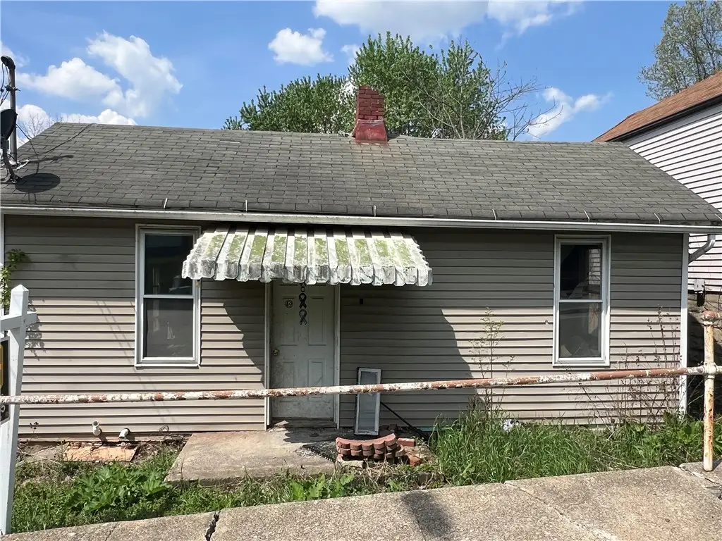 624 Forrest St, New Castle, PA 16101 - #1