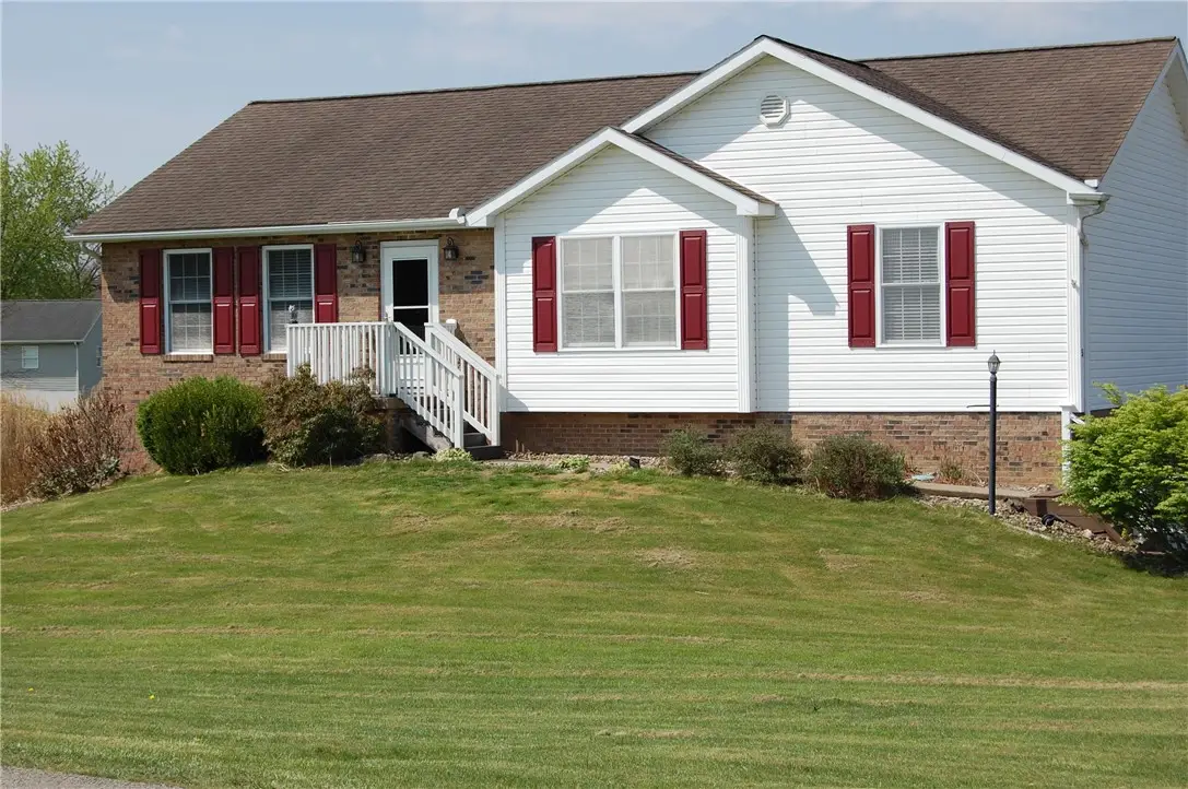 5 Blackberry Ln, Grove City, PA 16127 - #1