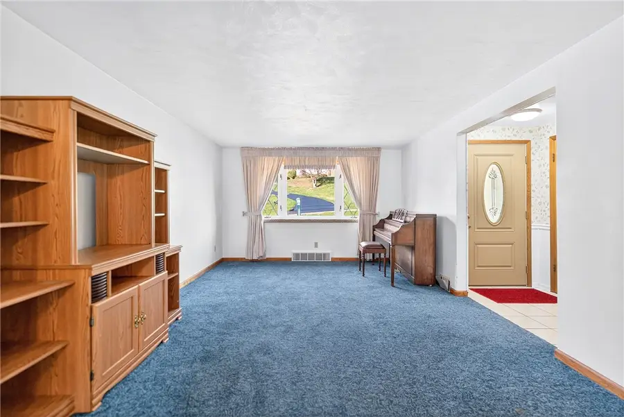 1033 Old Hills Rd, McKeesport, PA 15135 - #3