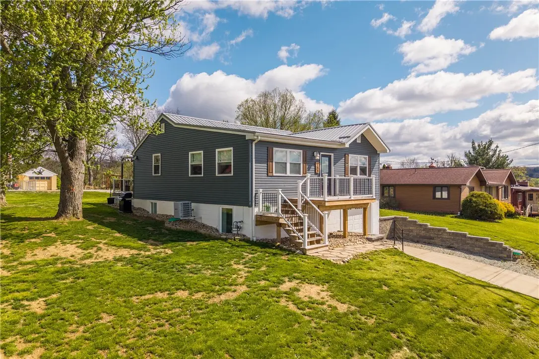 204 Buckels Ave, Houston, PA 15342 - #1