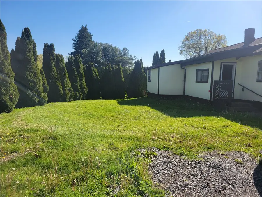 2000 Mercer Ave, Hermitage, PA 16148 - #2