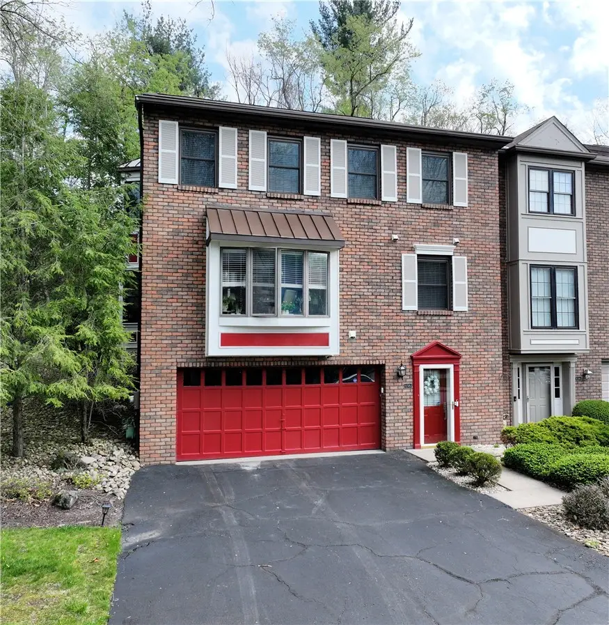 136 Glenwood Dr, Monroeville, PA 15146 - #1