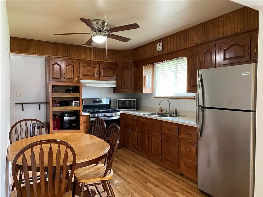 125 Highland Dr., Leechburg, PA 15656 - #3