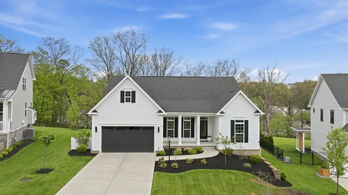 333 Crest Ln, Mars, PA 16046 - #1