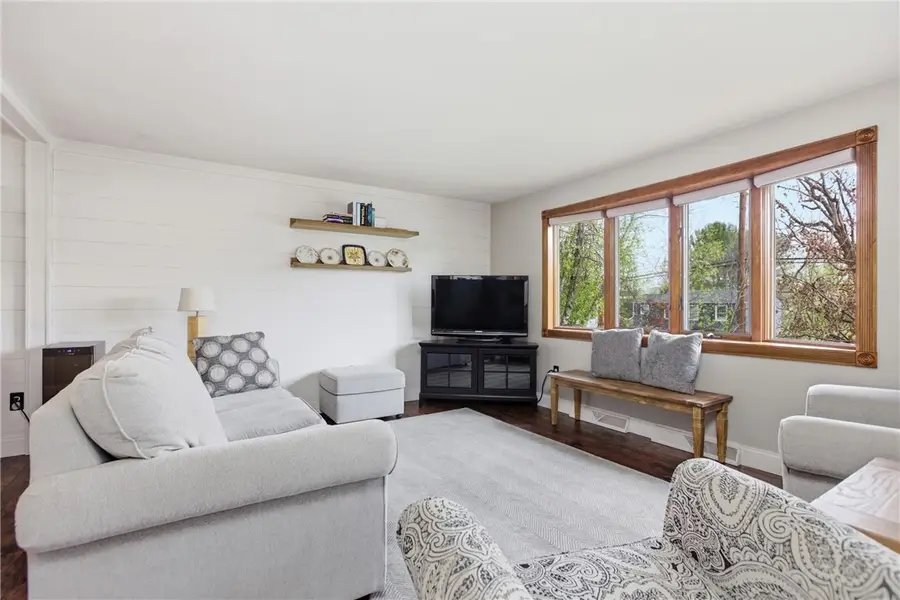 2955 Kings Mill Rd, Bethel Park, PA 15102 - #3