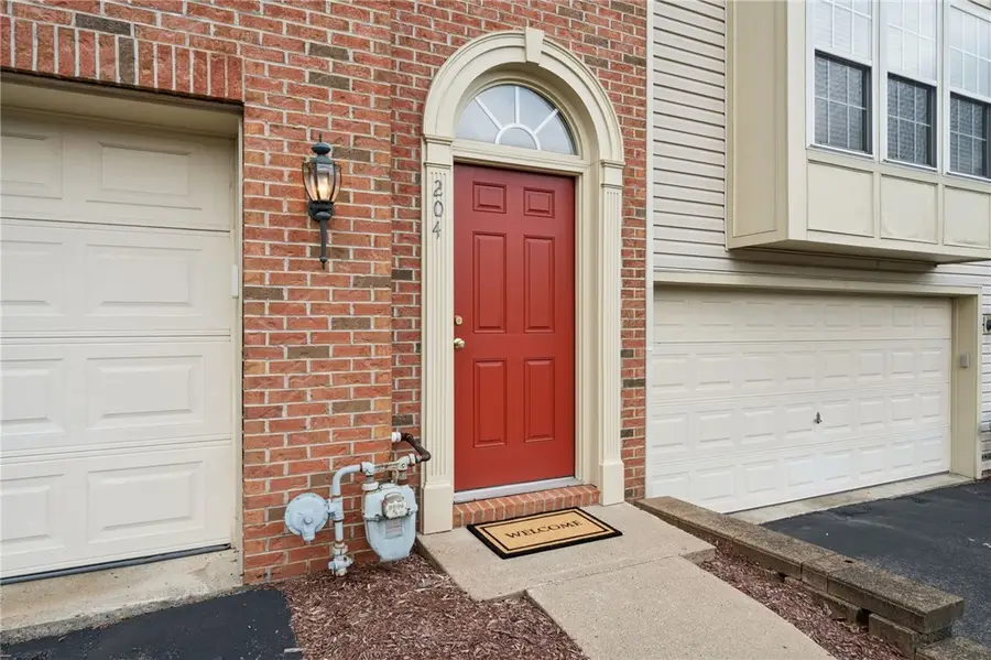 204 Blue Grass Cir, Monroeville, PA 15146 - #3