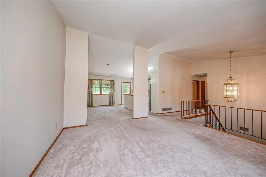 1479 Greendale Dr, Pittsburgh, PA 15239 - #3